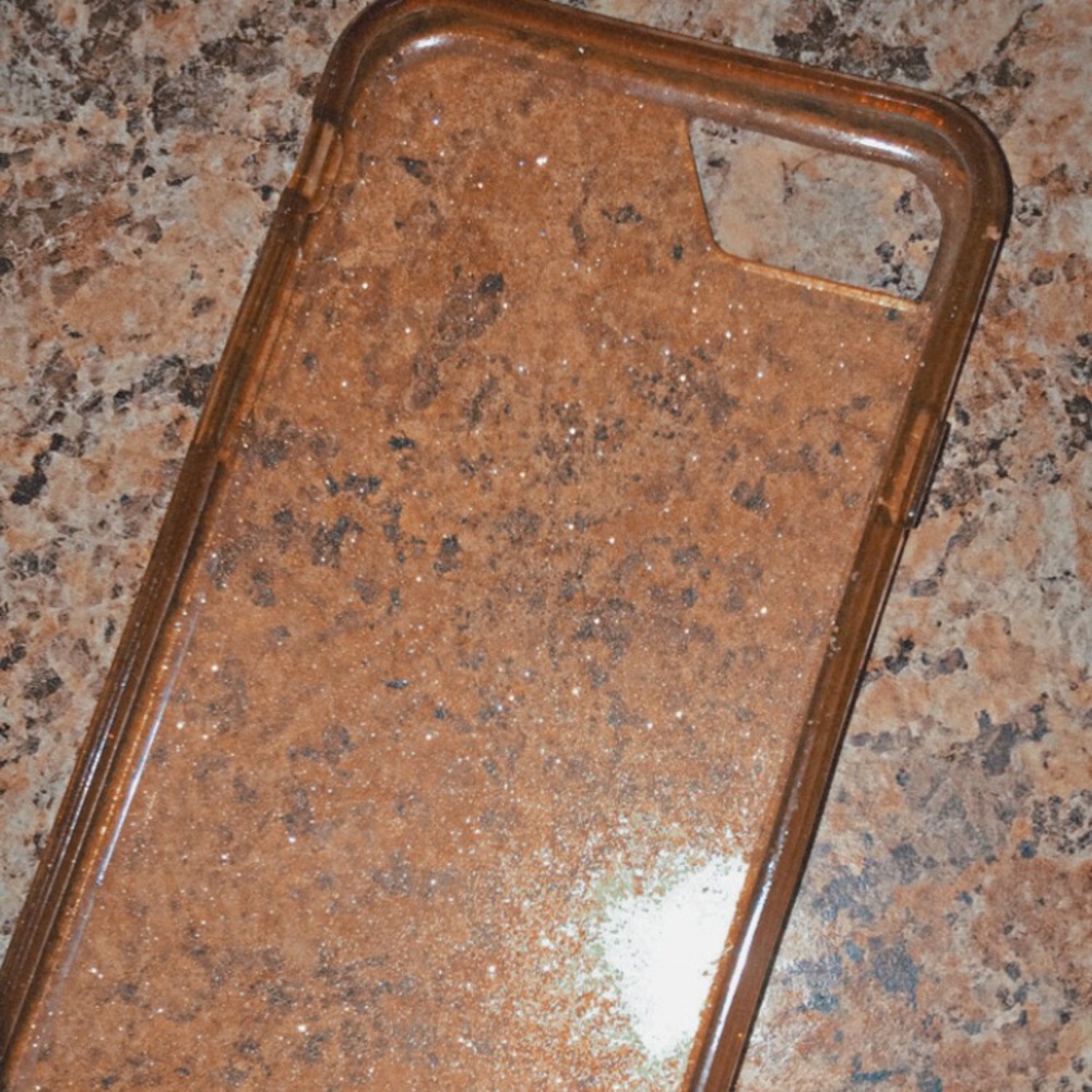 This is a iPhone 6 case only been used 2 times ❤️✨